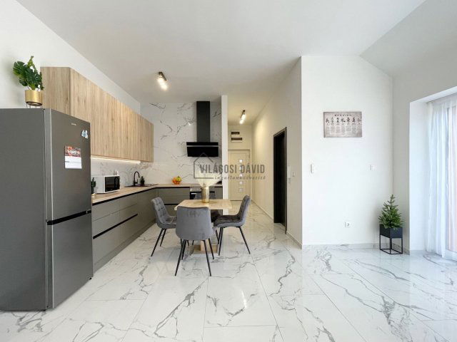 Eladó téglalakás, Debrecenben 79 M Ft, 2 szobás