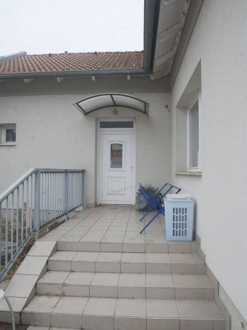 Eladó családi ház, Pilisen 52.99 M Ft, 3 szobás