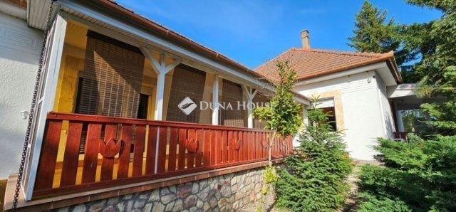 Eladó családi ház, Tápiószecsőn 74.9 M Ft, 5 szobás