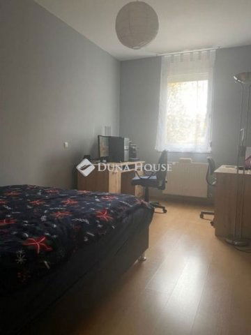 Eladó téglalakás, Budapesten, XVIII. kerületben 84.5 M Ft