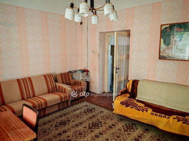 Eladó családi ház, Rózsaszentmártonon 27 M Ft, 2 szobás