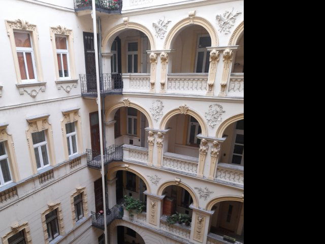 Eladó téglalakás, Budapesten, VII. kerületben, Izabella utcában