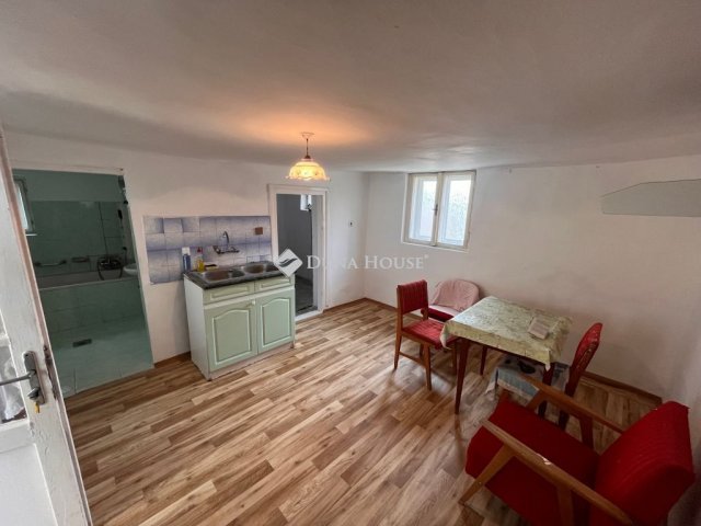 Eladó családi ház, Mindszenten 11.8 M Ft, 2 szobás