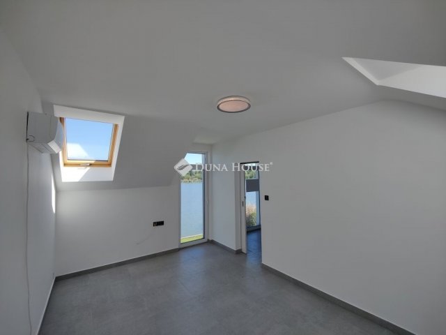 Eladó családi ház, Szigetbecsén 199.9 M Ft, 4 szobás