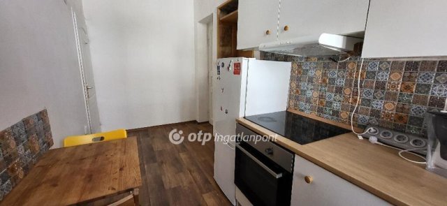 Eladó téglalakás, Budapesten, VI. kerületben 85 M Ft, 2+1 szobás