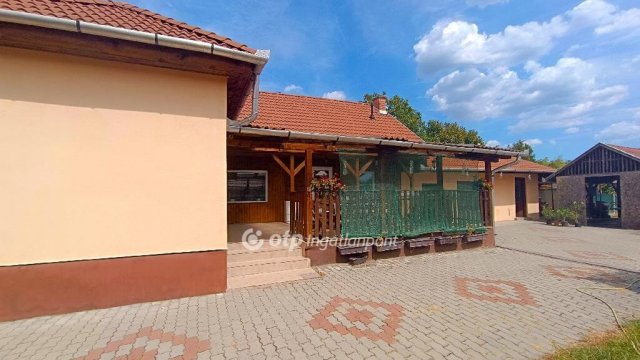 Eladó családi ház, Domoszlón 51.9 M Ft, 2+1 szobás