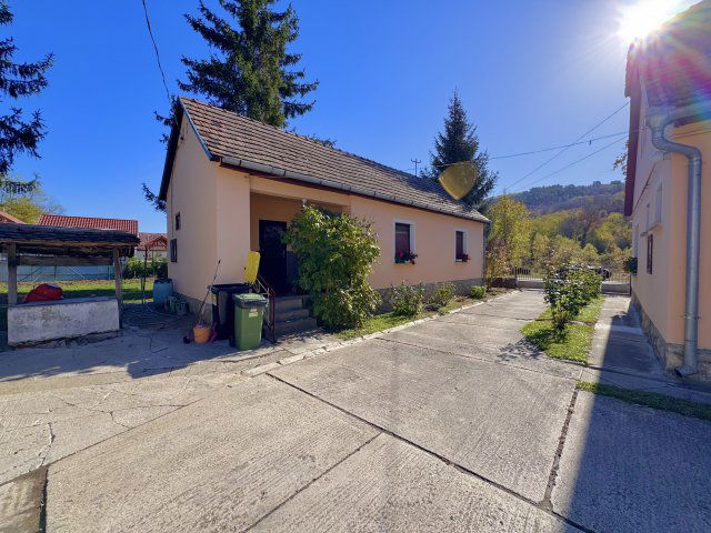 Eladó családi ház, Villánykövesden 41.9 M Ft, 4 szobás