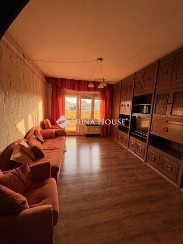 Eladó téglalakás, Orosházán, Kossuth Lajos utcában 28 M Ft