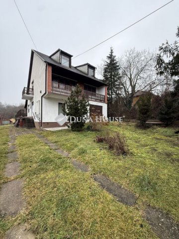 Eladó családi ház, Ajkán 69.9 M Ft, 5 szobás