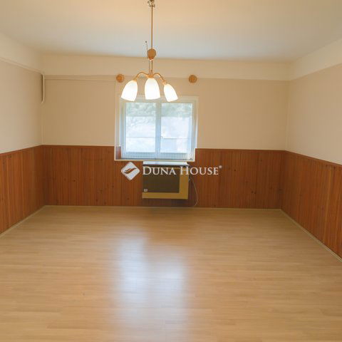 Eladó családi ház, Kecskeméten 29.9 M Ft, 2 szobás