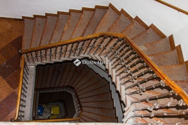 Eladó téglalakás, Budapesten, V. kerületben 120 M Ft, 3 szobás