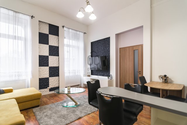 Eladó téglalakás, Budapesten, VII. kerületben, Thököly úton