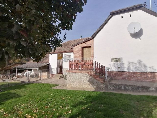 Eladó családi ház, Kökényen 54.99 M Ft, 3 szobás