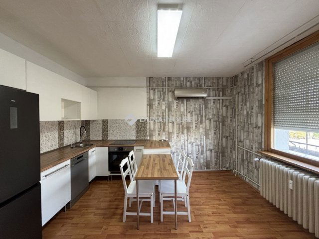 Eladó panellakás, Tatabányán 39.9 M Ft, 2 szobás