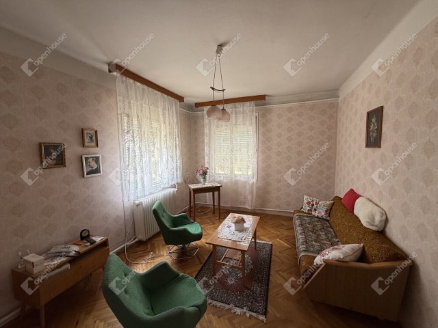 Eladó családi ház, Győrújbaráton 79.9 M Ft, 4 szobás