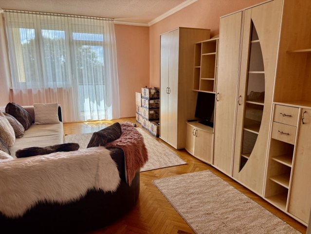 Kiadó téglalakás, albérlet, Komáromban 180 E Ft / hó, 2 szobás