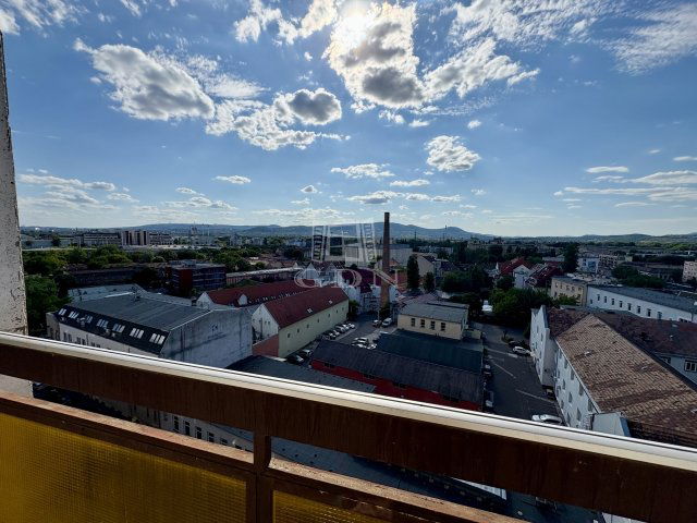 Eladó panellakás, Budapesten, IV. kerületben, Aradi utcában