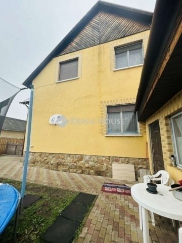 Eladó családi ház, Gyálon 112.5 M Ft, 5 szobás