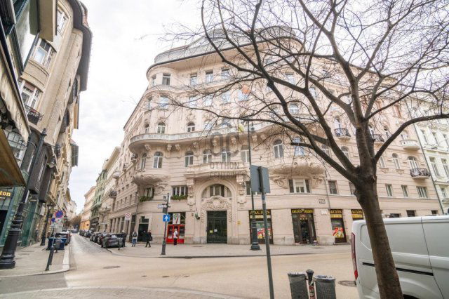Eladó téglalakás, Budapesten, V. kerületben 119.7 M Ft, 4 szobás