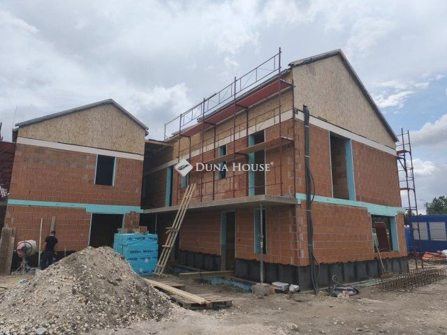 Eladó sorház, Dunaharasztin 104.9 M Ft, 4 szobás