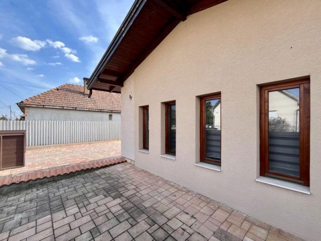 Eladó családi ház, Nagykátán 89 M Ft, 3 szobás