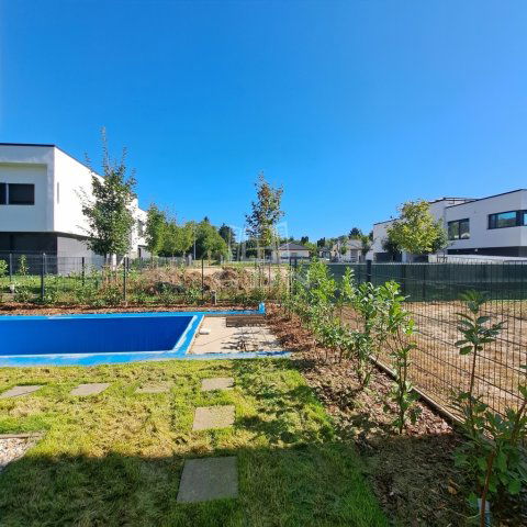 Eladó téglalakás, Siófokon 69.5 M Ft, 3 szobás