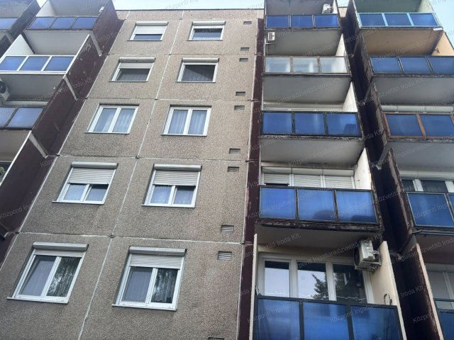Eladó panellakás, Tatabányán 36.99 M Ft, 2 szobás