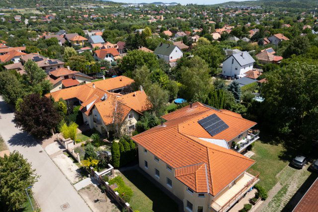 Eladó téglalakás, Biatorbágyon 99.9 M Ft, 4 szobás