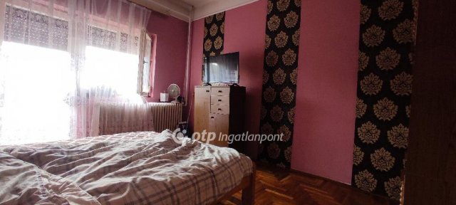 Eladó családi ház, Galgahévízen 38 M Ft, 3 szobás