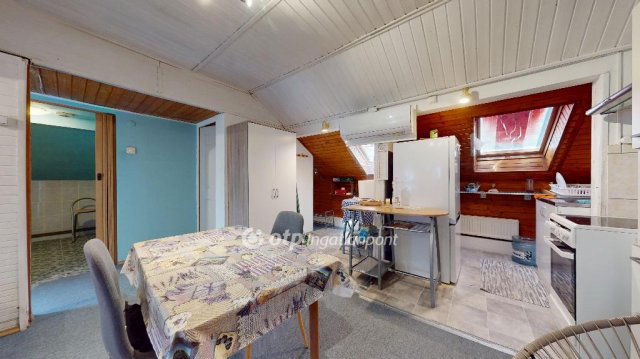 Eladó téglalakás, Tiszaújvárosban 49 M Ft, 3 szobás
