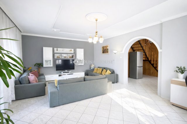 Eladó ikerház, Gödön 131 M Ft, 4 szobás / költözzbe.hu