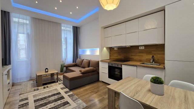 Eladó téglalakás, Budapesten, VII. kerületben 59.9 M Ft