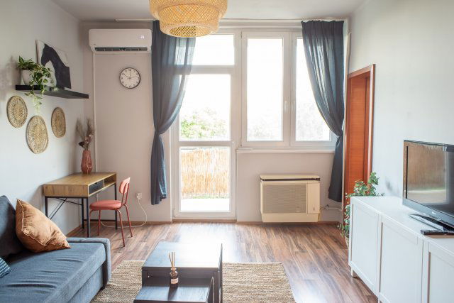 Kiadó panellakás, albérlet, Debrecenben, Faraktár utcában