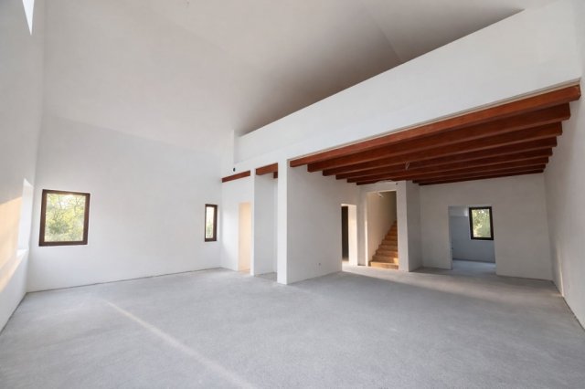 Eladó családi ház, Vértesacsán 137.5 M Ft, 9 szobás