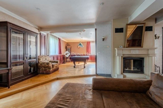 Eladó családi ház, Szigetszentmiklóson 150 M Ft, 5 szobás