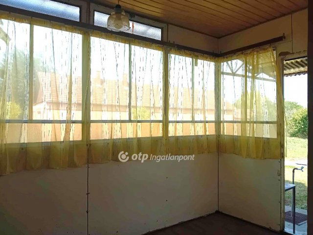 Eladó családi ház, Komádiban 15.9 M Ft, 2+1 szobás