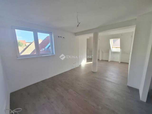 Eladó téglalakás, Fóton, Szent Benedek parkban 49.9 M Ft
