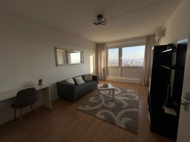 Eladó panellakás, Pécsett 45.9 M Ft, 2 szobás