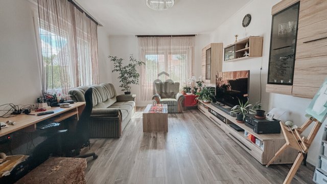 Eladó családi ház, Kerepesen 104 M Ft, 5 szobás