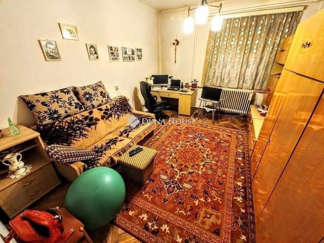 Eladó családi ház, Szegeden 90 M Ft, 4 szobás