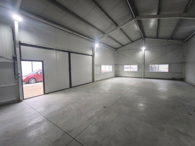 Kiadó ipari ingatlan, Nyíregyházán 400 E Ft / hó