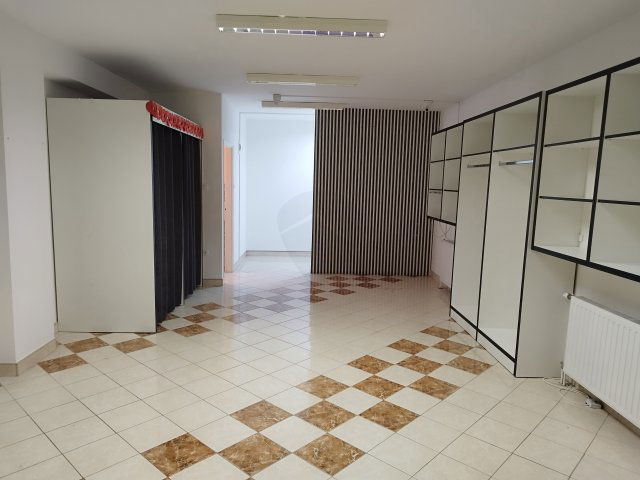 Kiadó ipari ingatlan, Hatvanban 150 E Ft / hó