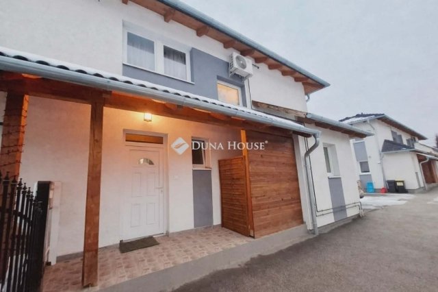 Eladó ikerház, Fóton 126 M Ft, 5 szobás / költözzbe.hu