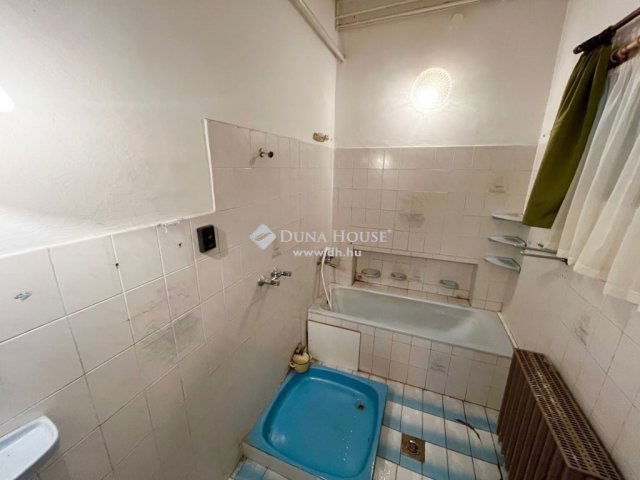 Eladó családi ház, Székesfehérvárott 89.9 M Ft, 4 szobás