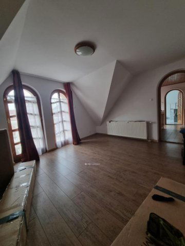 Eladó családi ház, Pápán 117 M Ft, 2+2 szobás