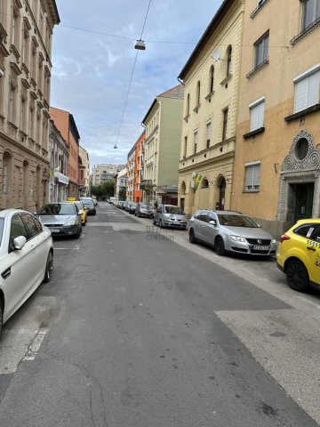 Eladó téglalakás, Budapesten, VIII. kerületben 79.5 M Ft