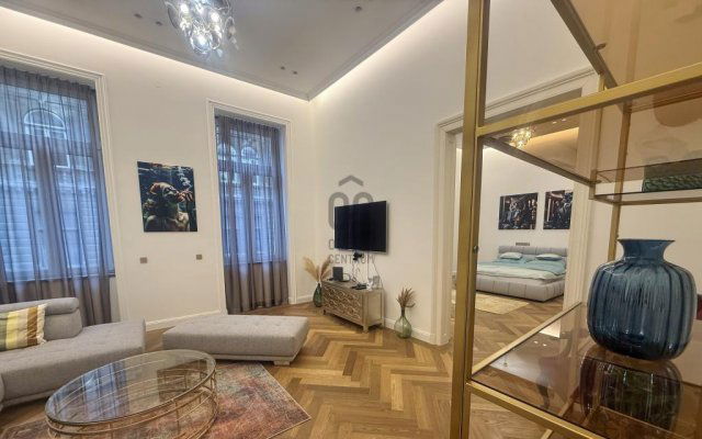 Eladó téglalakás, Budapesten, VI. kerületben 219.9 M Ft