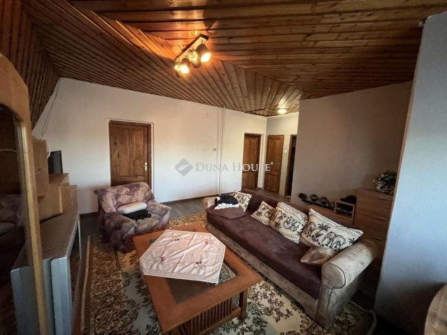 Eladó családi ház, Perkátán 68 M Ft, 5+1 szobás