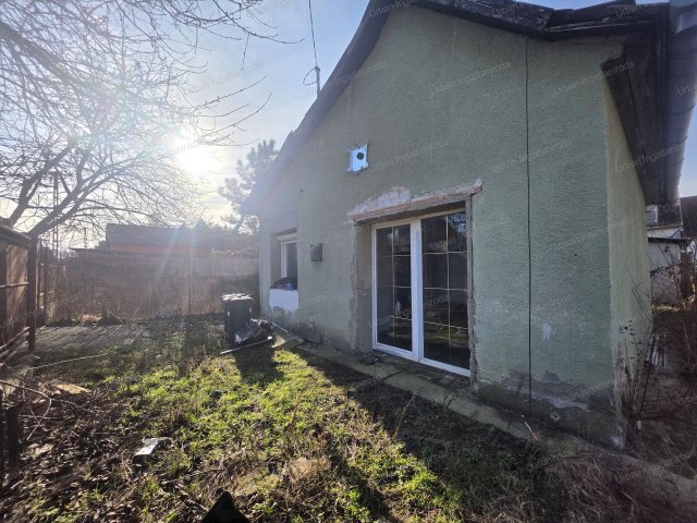 Eladó családi ház, Halásztelken 29.9 M Ft, 2 szobás