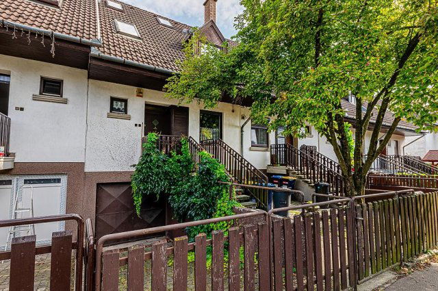 Eladó sorház, Budapesten, X. kerületben 127.9 M Ft, 5 szobás